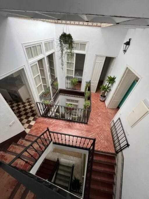 Casa Palacio Siglo Xviii En Centro Histórico De Sevilla. Сasa de vacaciones