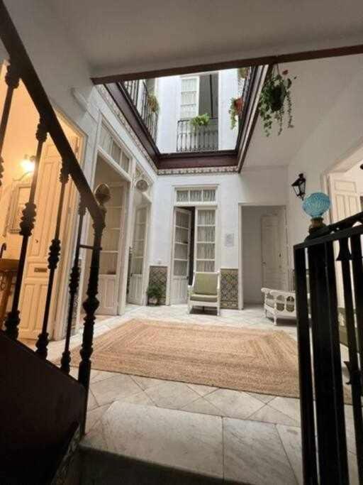 Casa Palacio Siglo Xviii En Centro Histórico De Sevilla. Сasa de vacaciones Sevilla